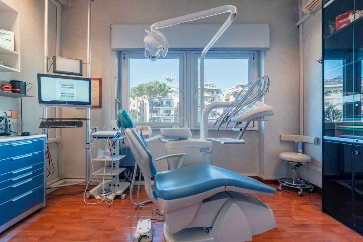 Poltrona studio dentistico Deli