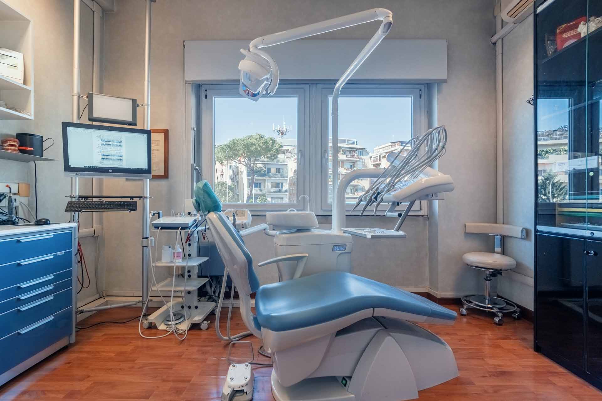 Poltrona studio dentistico Deli